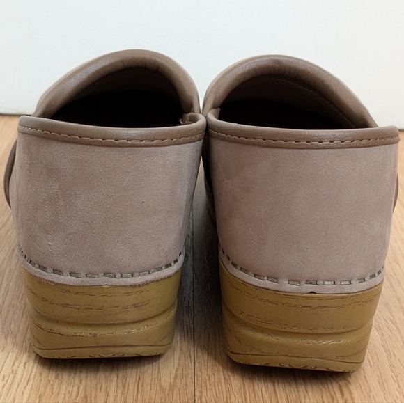 Dansko Twin Pro Beige Tan "No Prob Llama" Print Mules Clogs Shoes Size 40 US 10 - Picture 8 of 16